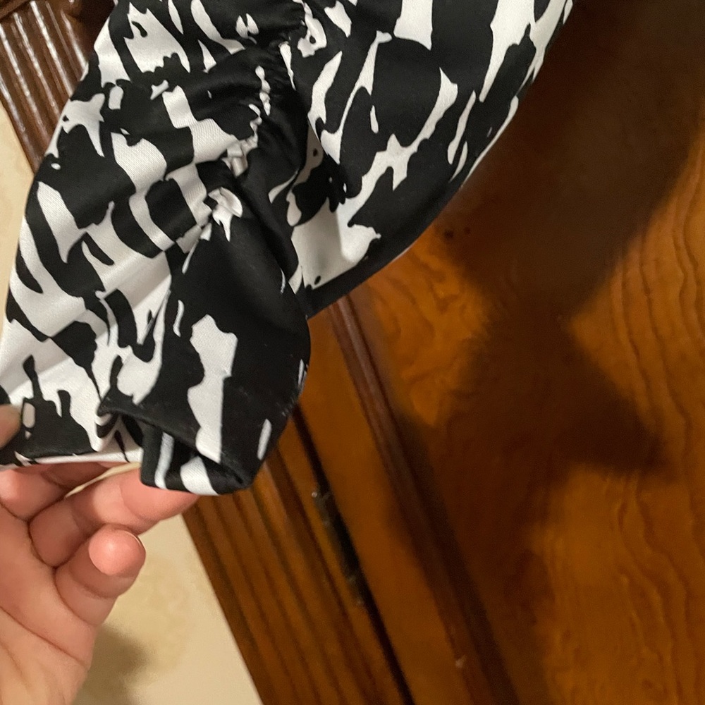 Blazer - Picture 2 of 2